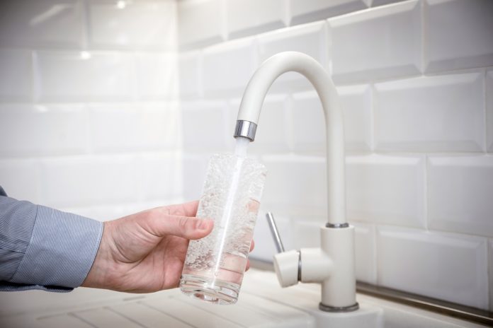 Aqua free unterstützt die Trinkwasserversorgung. Bild: licvin/stock.adobe.com