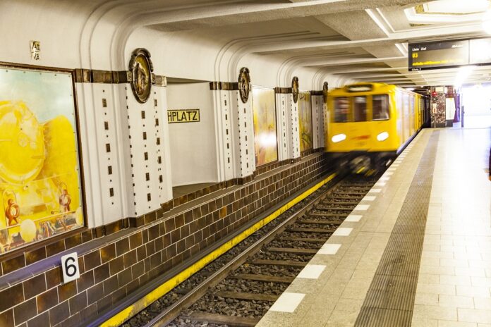 Sasse reinigt künftig 83 Prozent der U-Bahn-Stationen in Berlin. Bild: travelview/stock.adobe.com