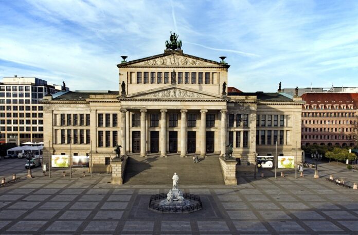 Das Konzerthaus am Gendarmenmarkt Berlin ist eines der 71 Liegenschaften, die im Losverfahren an Spie und RGM vergeben wurden. Bild: Jochen Eckel