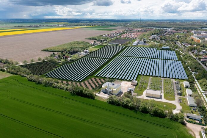Ritter XL setzt Groß-Solarprojekt für die Stadtwerke Leipzig um. Bild: Leipziger Stadtwerke