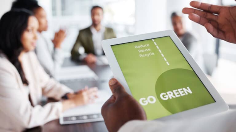 Die niederländischen Unternehmensbereiche von CAFM-Haus Planon sind jetzt ISO 14001-zertifiziert - Bild: peopleimages.com/stock.adobe.com