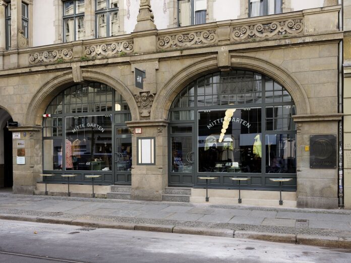 Das H&M-Geschäft Mitte Garten in Berlin ist eines von insgesamt 150 Objekten, das Sauter mitunter betreut. Bild: H&M Hennes & Mauritz AB