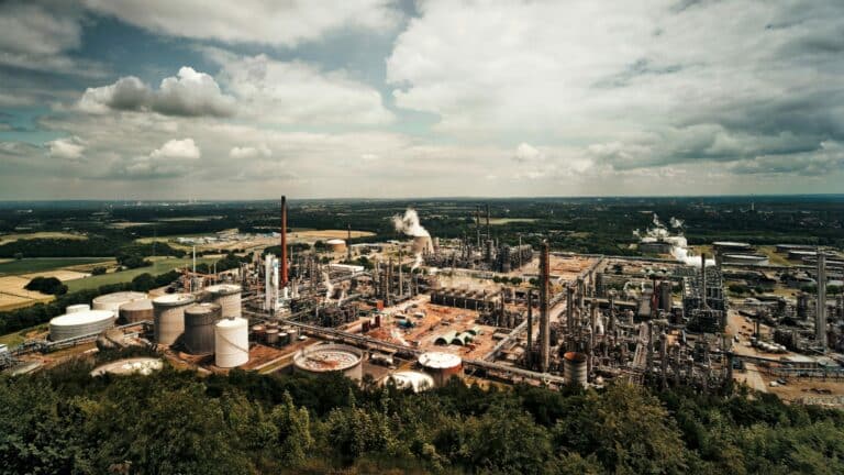 Stölting erhält Werkschutzauftrag für Raffinerie-Standorte