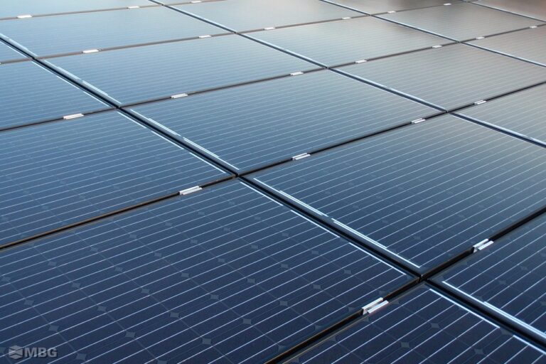 Technik-Dienstleister Spie stärkt durch die Mehrheitsbeteiligung an MBG energy sein Portfolio als Komplettanbieter im Photovoltaik-Geschäft - Bild: MBG energy