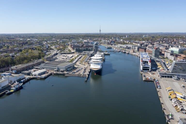 Engie baut Lkw-Ladeinfrastruktur im Seehafen Kiel