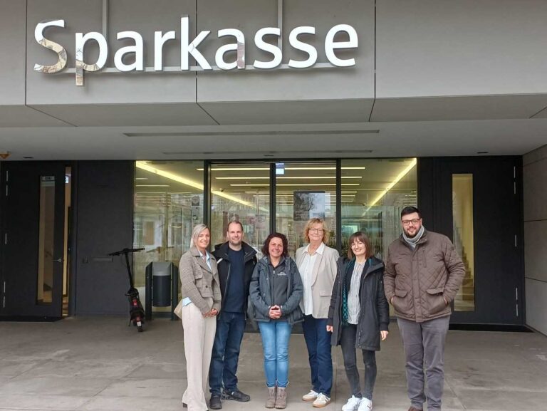 Dorfner reinigt Sparkassen in Oberfranken