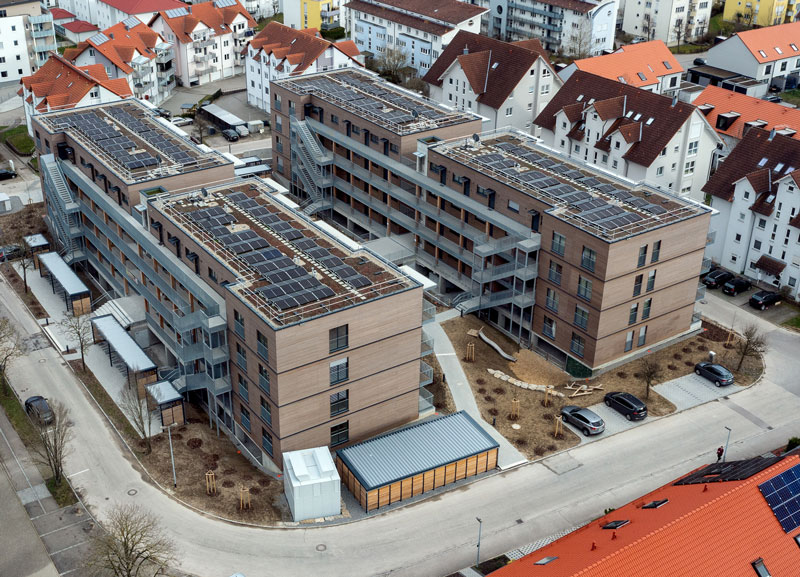 Photovoltaik auf den Dächern senkt den Primärenergiebedarf zusätzlich.