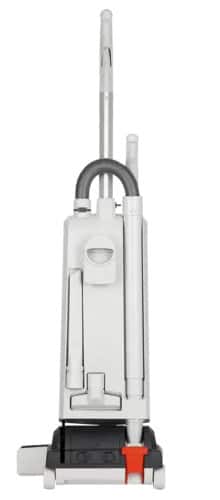 Rückansicht des SEBO AUTOMATIC XP 20 mit integriertem Handsaugrohr, Teleskopschlauch und Zubehör.